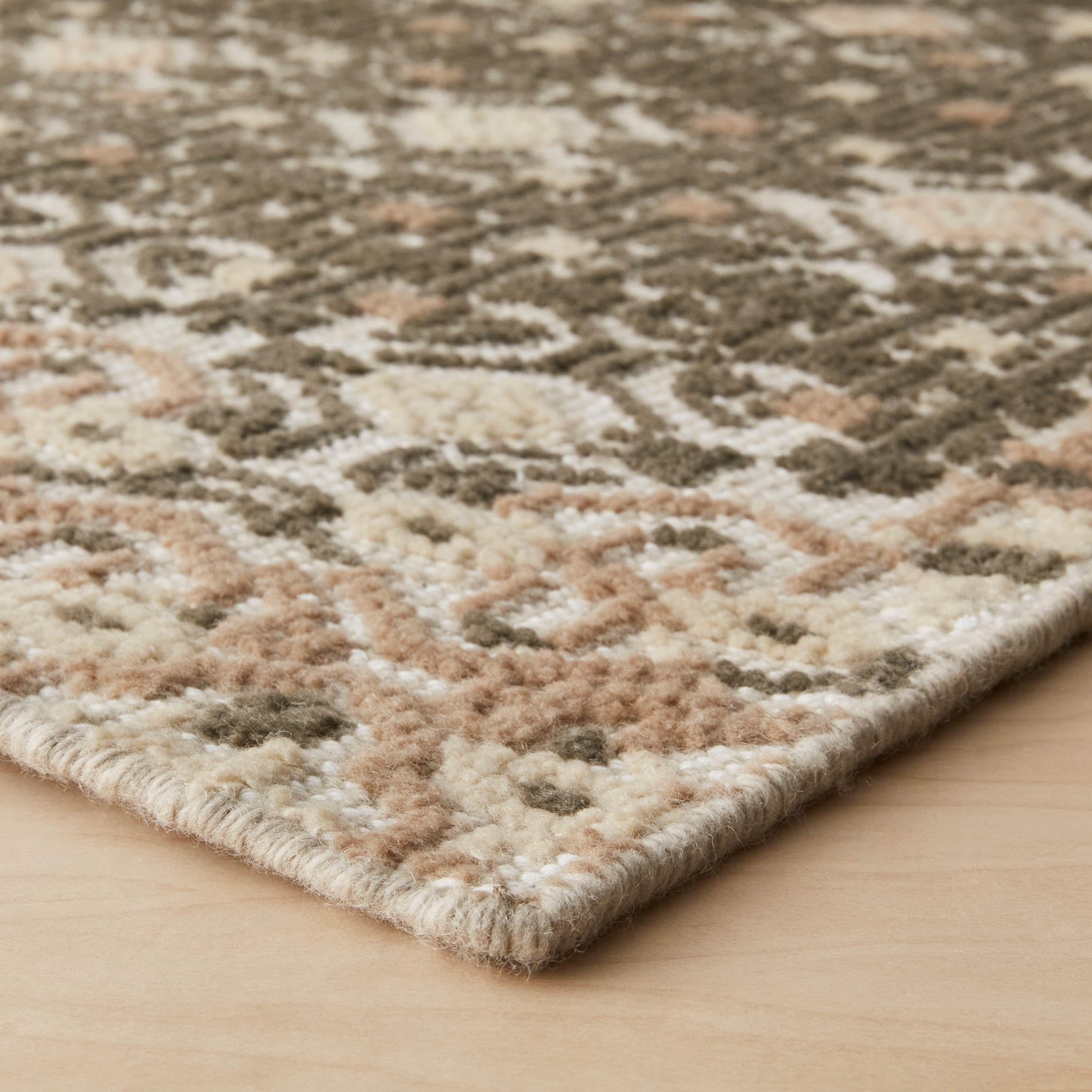 Hanita Hand-Knotted Decorative Rug