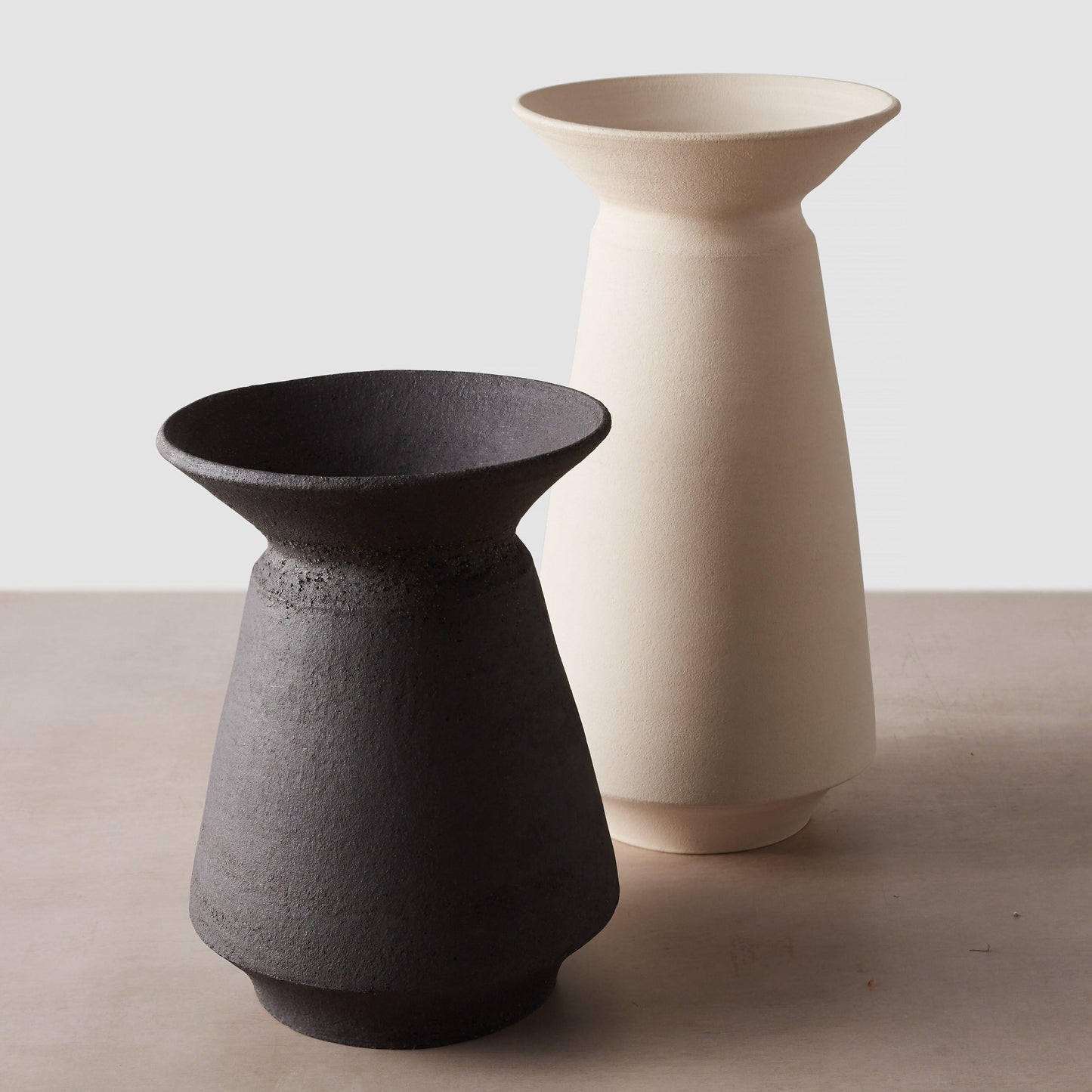 Ceramic vase handcrafted in Chile, black