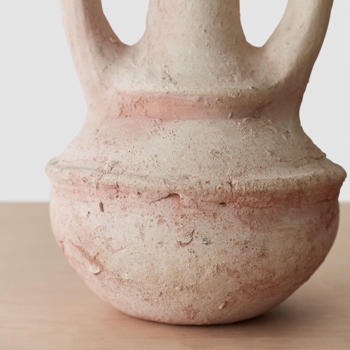Vase named Aya